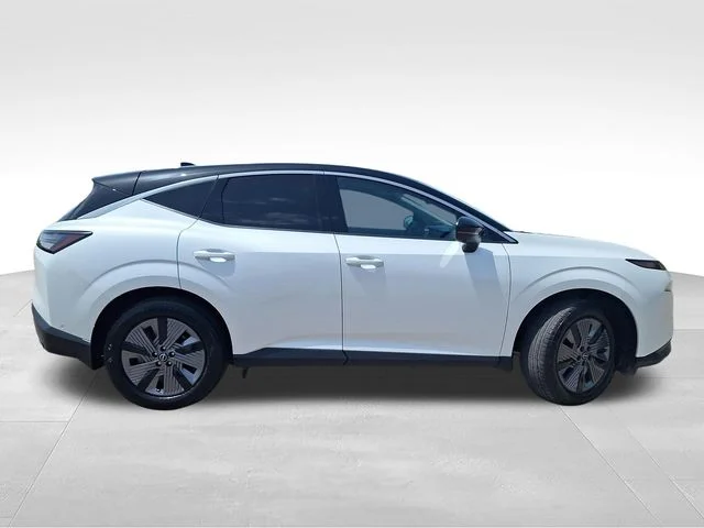 Used 2025 White Nissan SL image 9