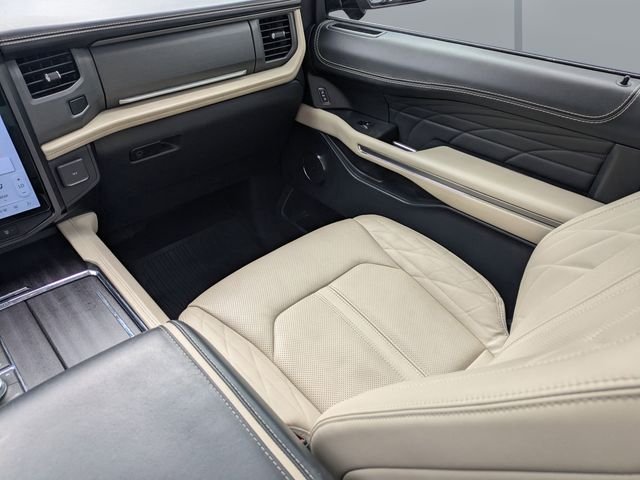 Used 2023 Black Ford Platinum image 18