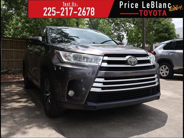 2017 Toyota Highlander LE Plus V6's photo