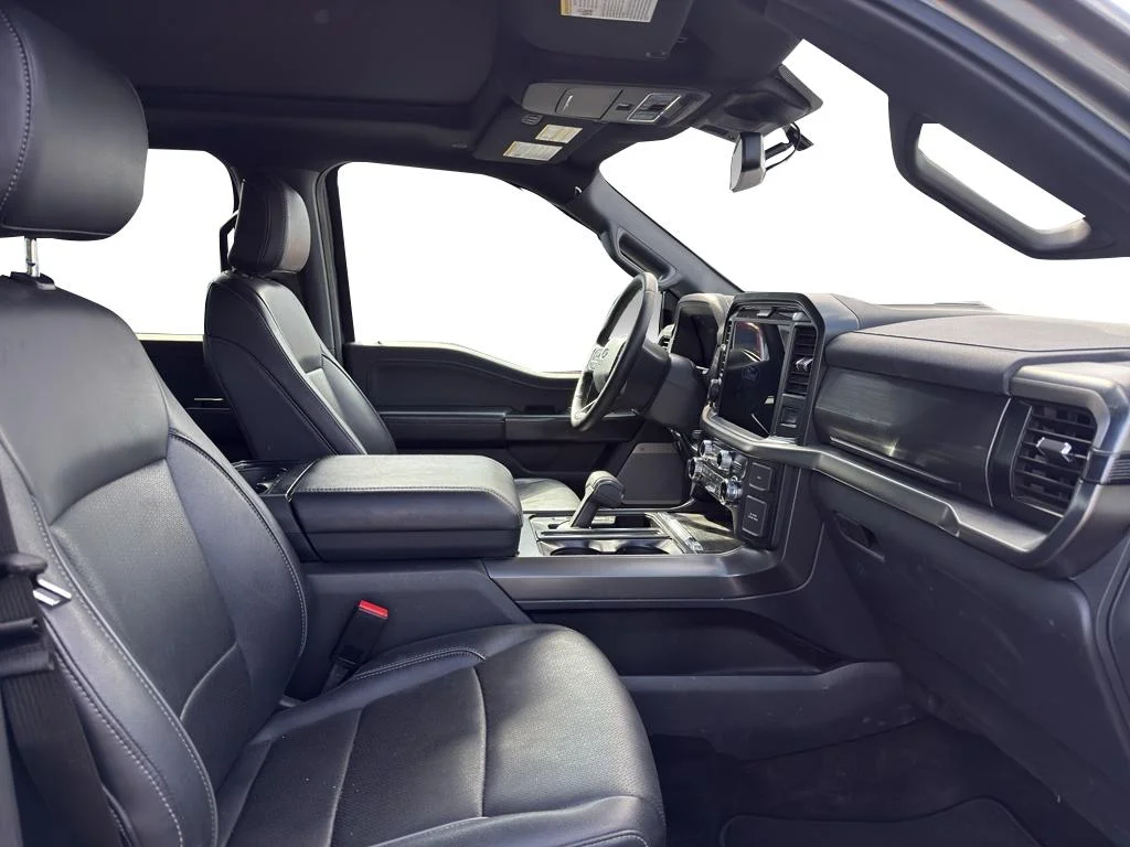 Used 2025 Gray Metallic Ford LARIAT image 6