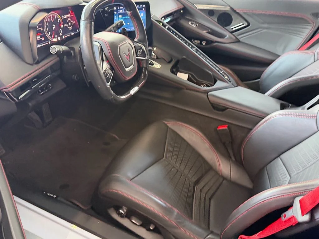 Used 2024 White Chevrolet Z06 image 11