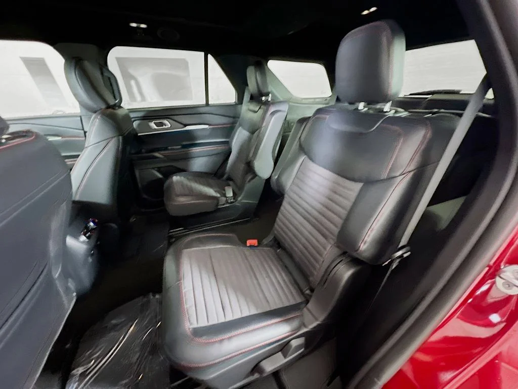 New 2026 Rapid Red Metallic Tinted Clearcoat Ford ST-Line image 29