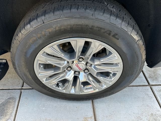 2022 GMC Yukon Denali - Photo 27