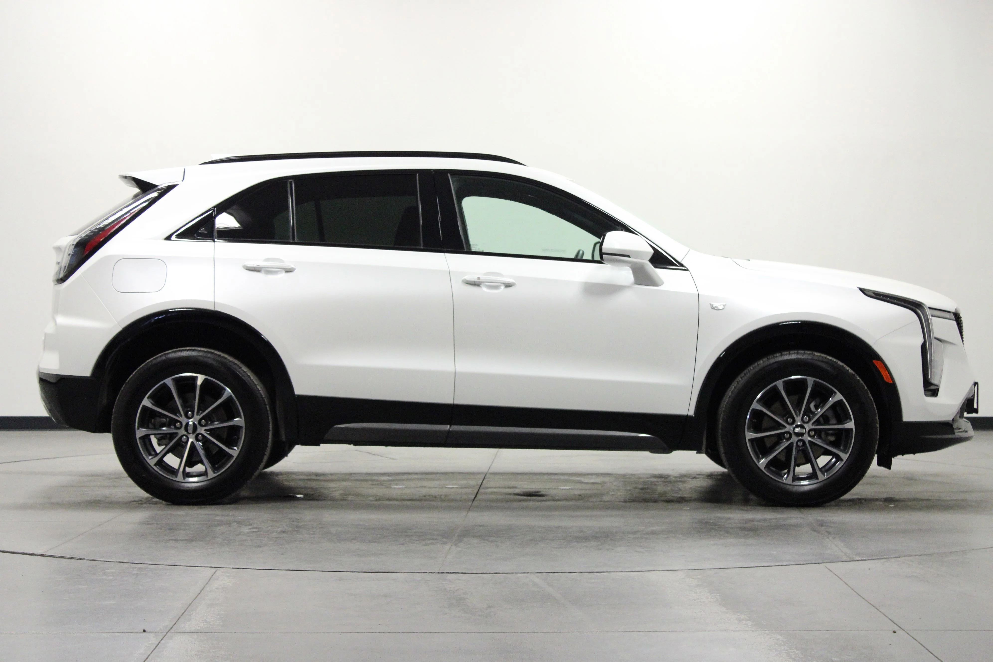 Used 2024 Crystal White Tricoat Cadillac Sport image 3