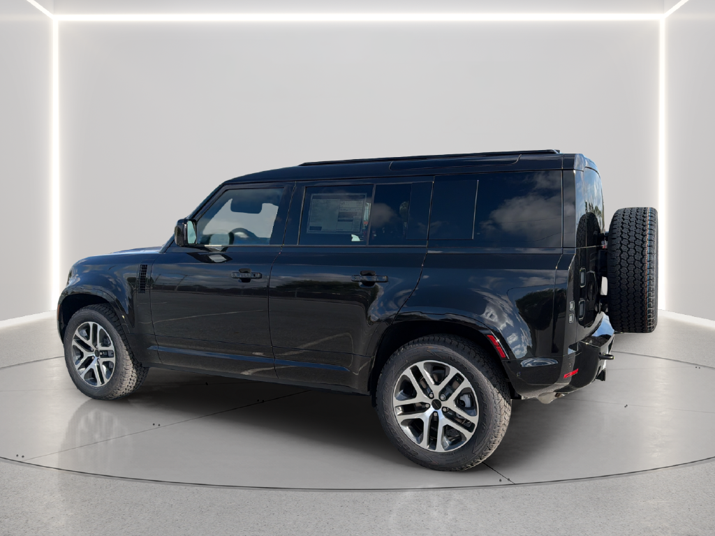 New 2026 Santorini Black Land Rover X-Dynamic SE image 14