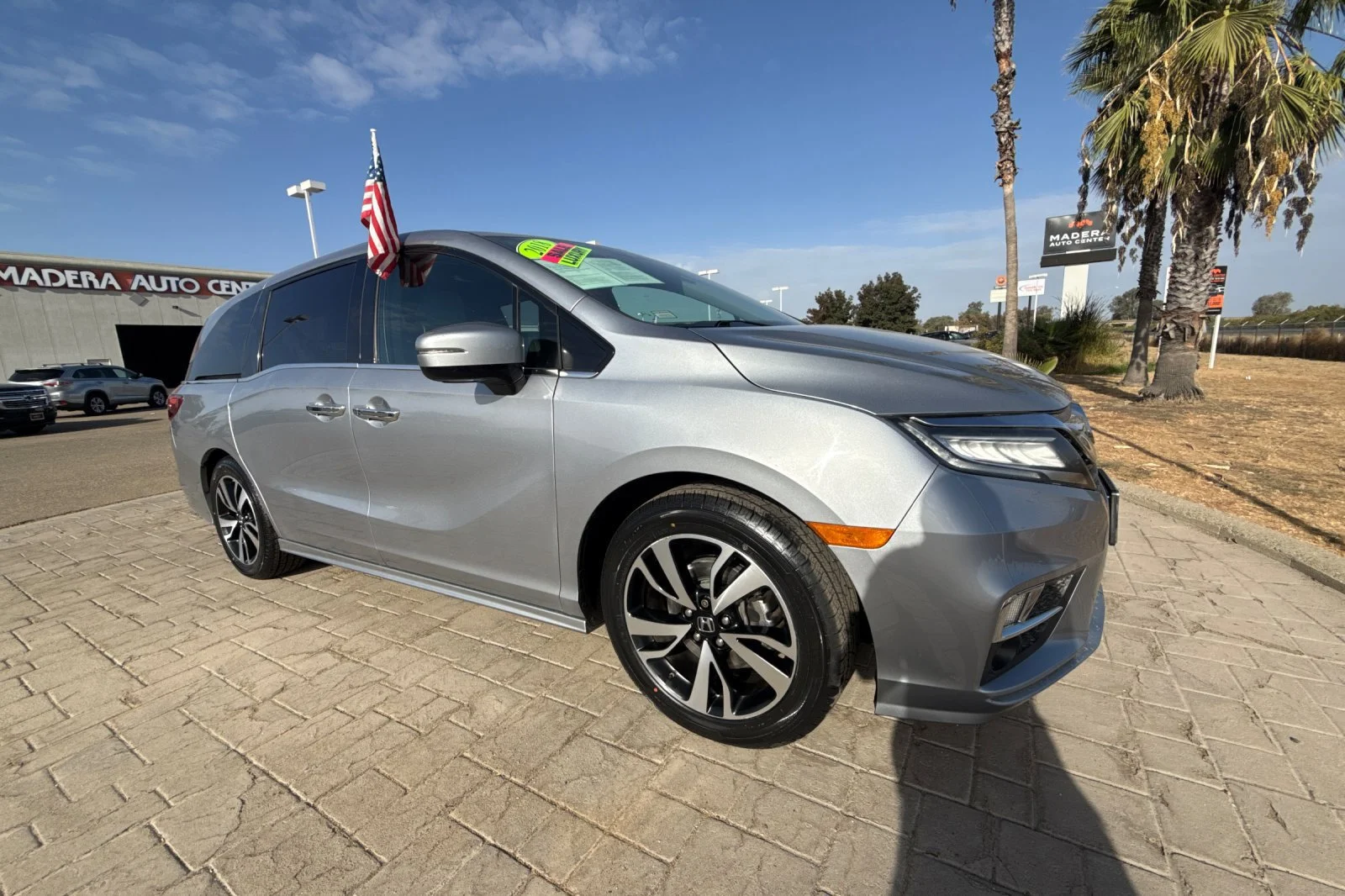 Used 2018 Silver Honda Elite image 2