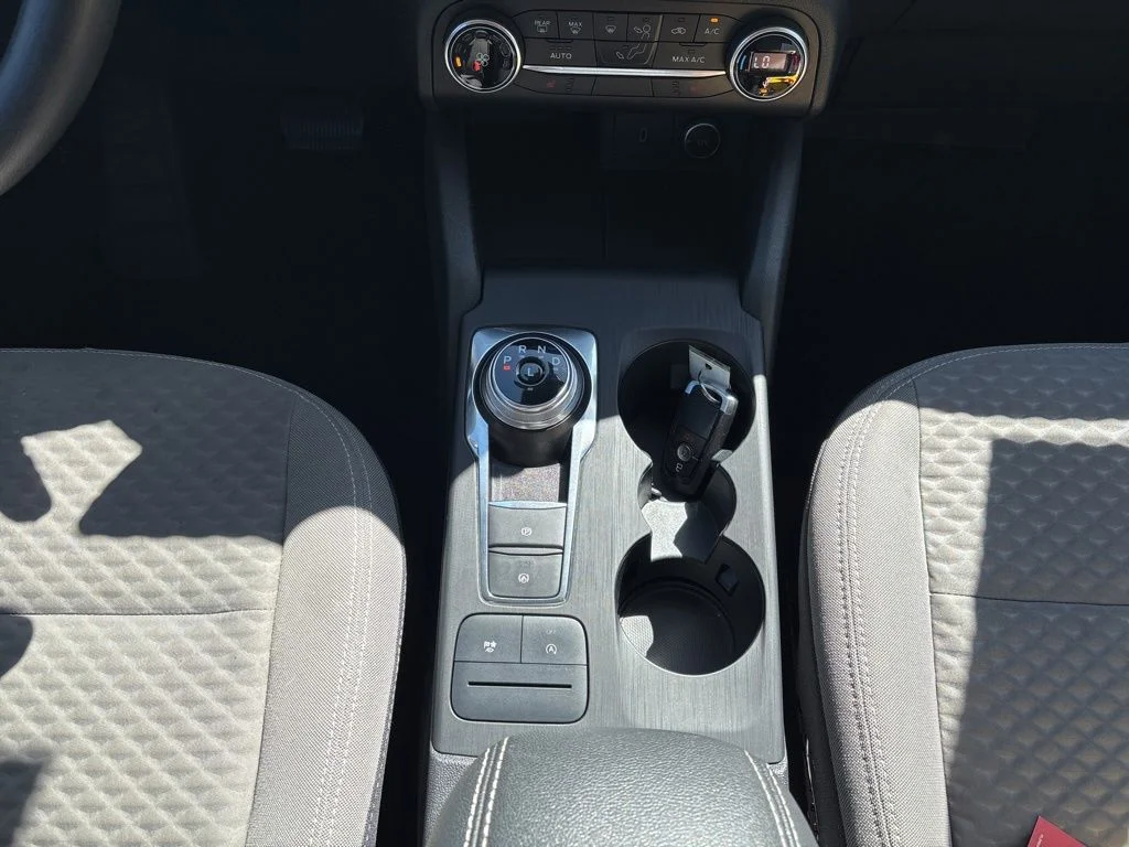 Used 2020 Gray Ford SE image 18