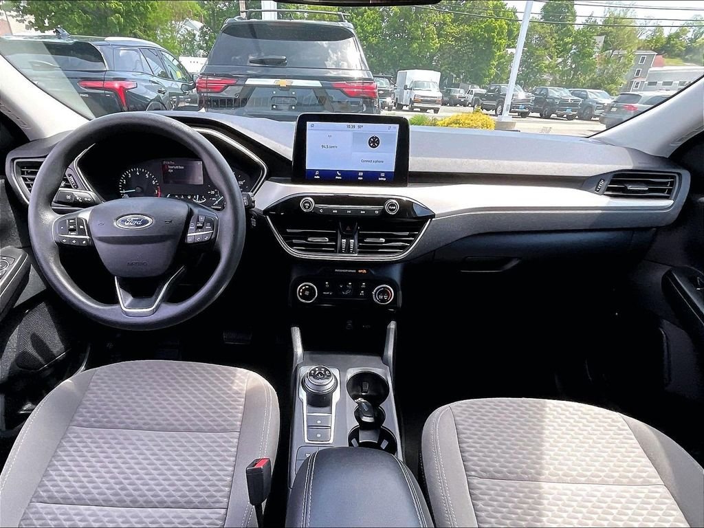 Used 2022 Black Ford SE image 21