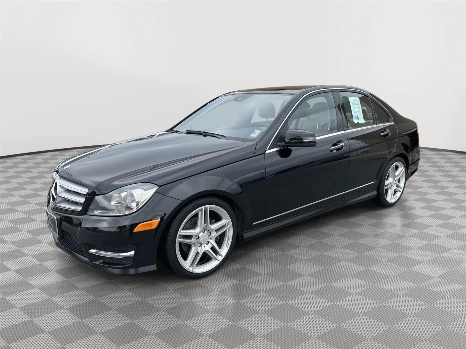 Used 2012  Mercedes-Benz C 300 Sport image 7