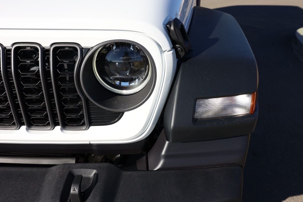 New 2026 Bright White Clear-Coat Exterior Paint Jeep Sport S image 9