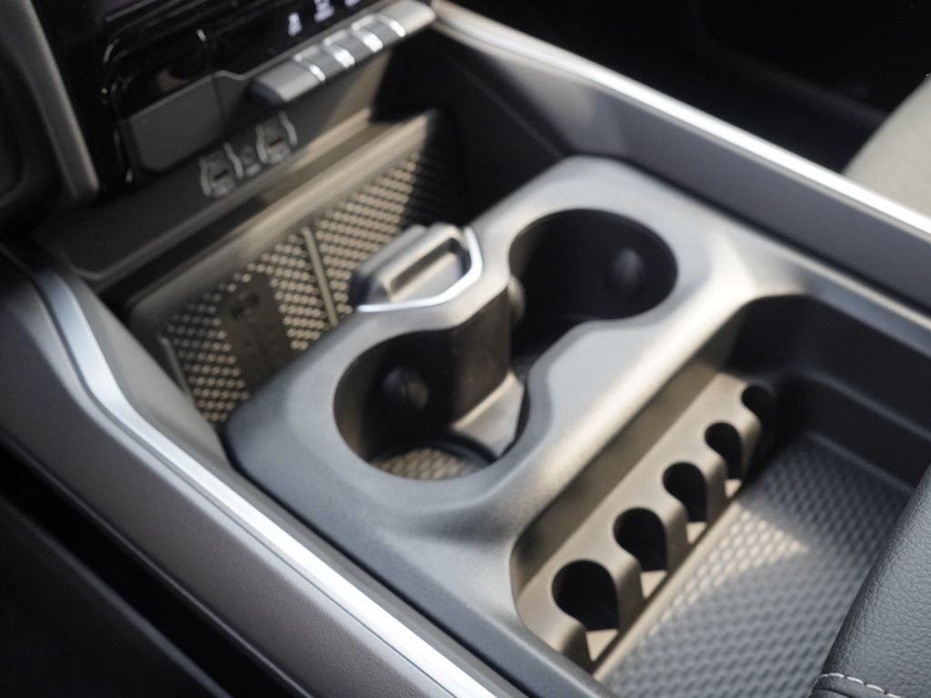 New 2026 Granite Crystal Metallic Clear-Coat Exterior Paint RAM Big Horn/Lone Star image 17