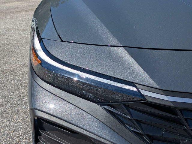 New 2026 Gray Hyundai SE image 9