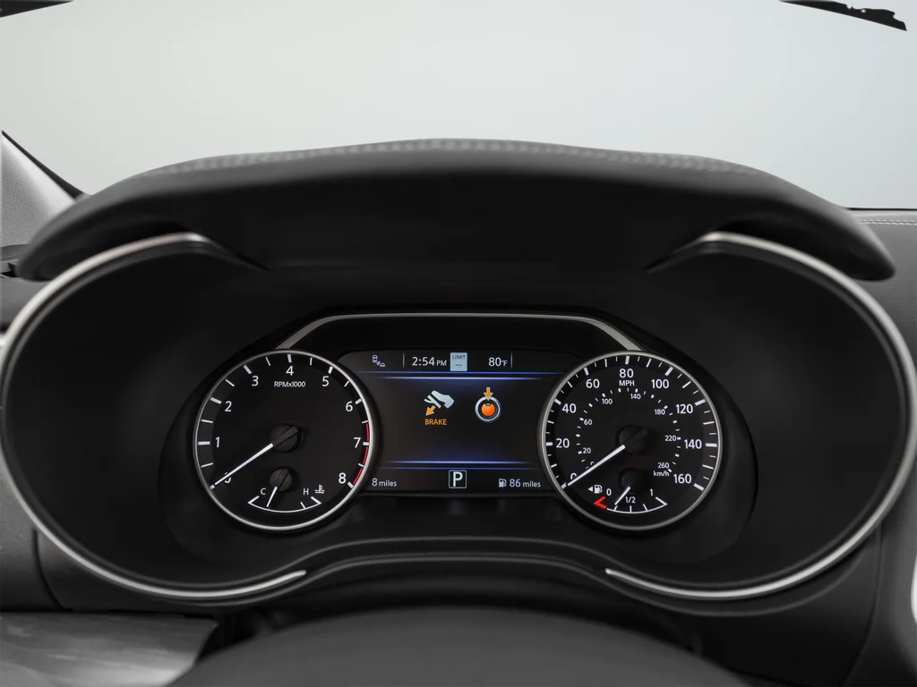 Used 2022 Gray Nissan Platinum image 19