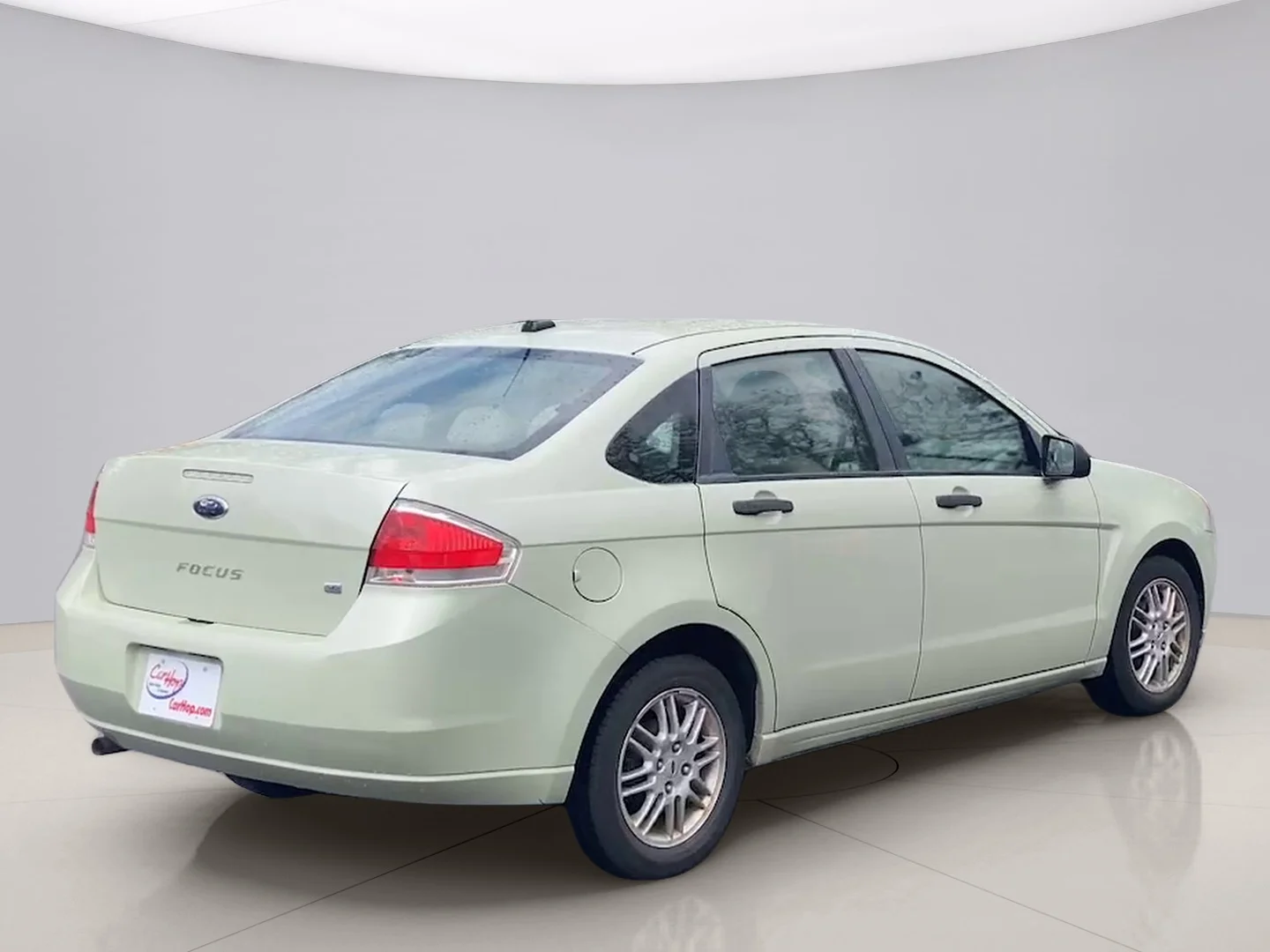 Used 2010 Green Ford SE image 5
