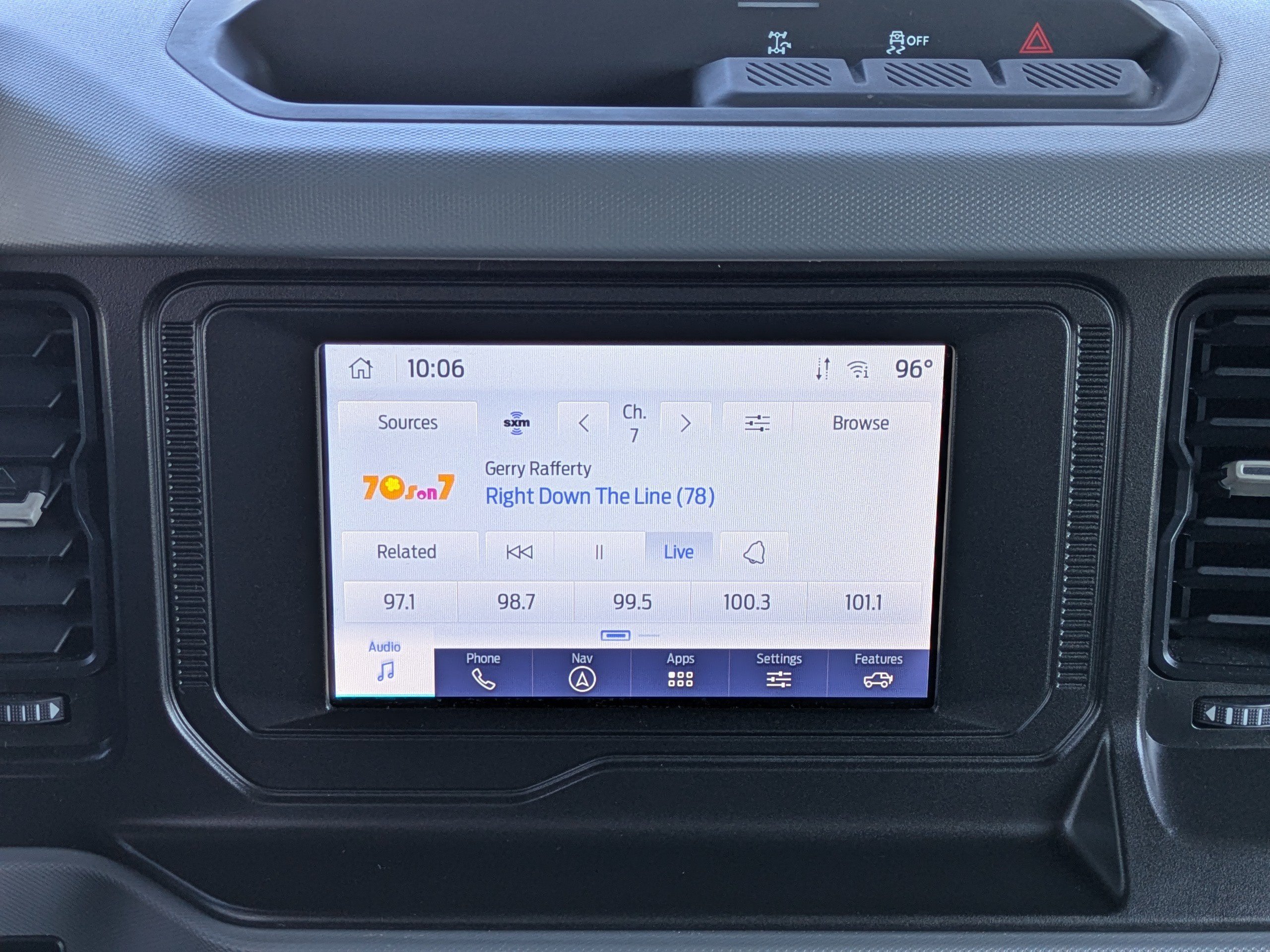 Used 2023 Gray Ford Base image 17