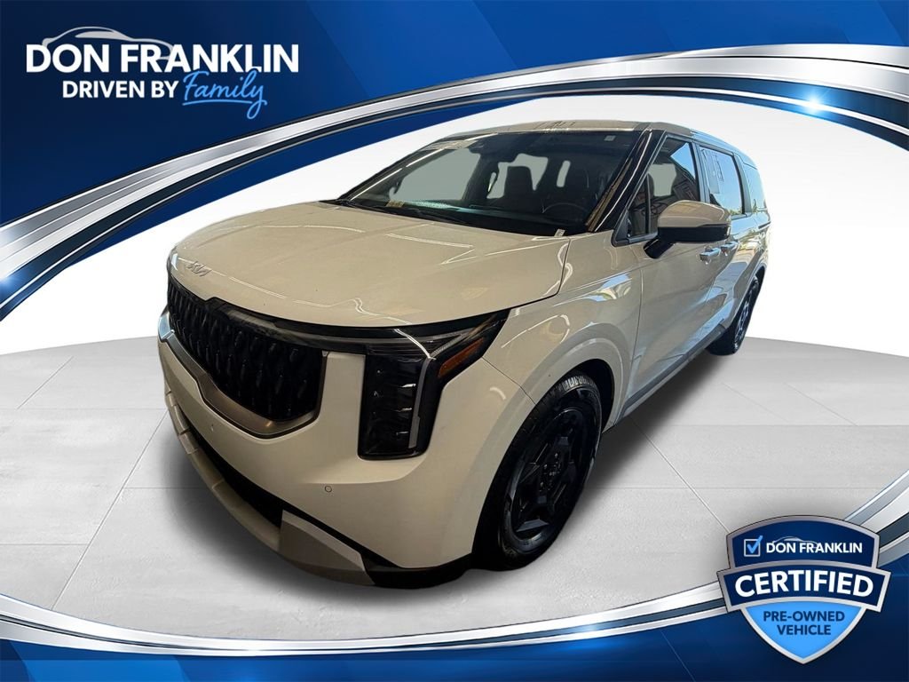 Used 2025 White Kia LXS image 1