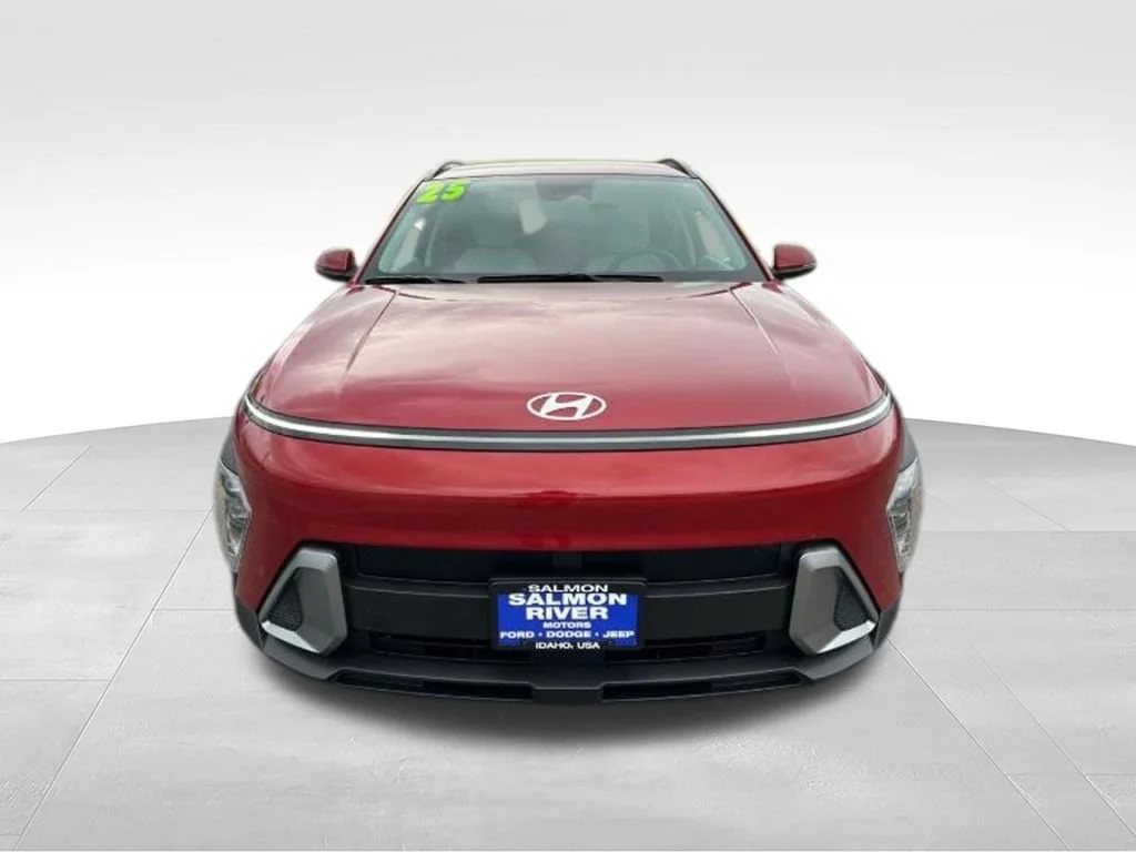 Used 2025 Red Hyundai SEL image 2