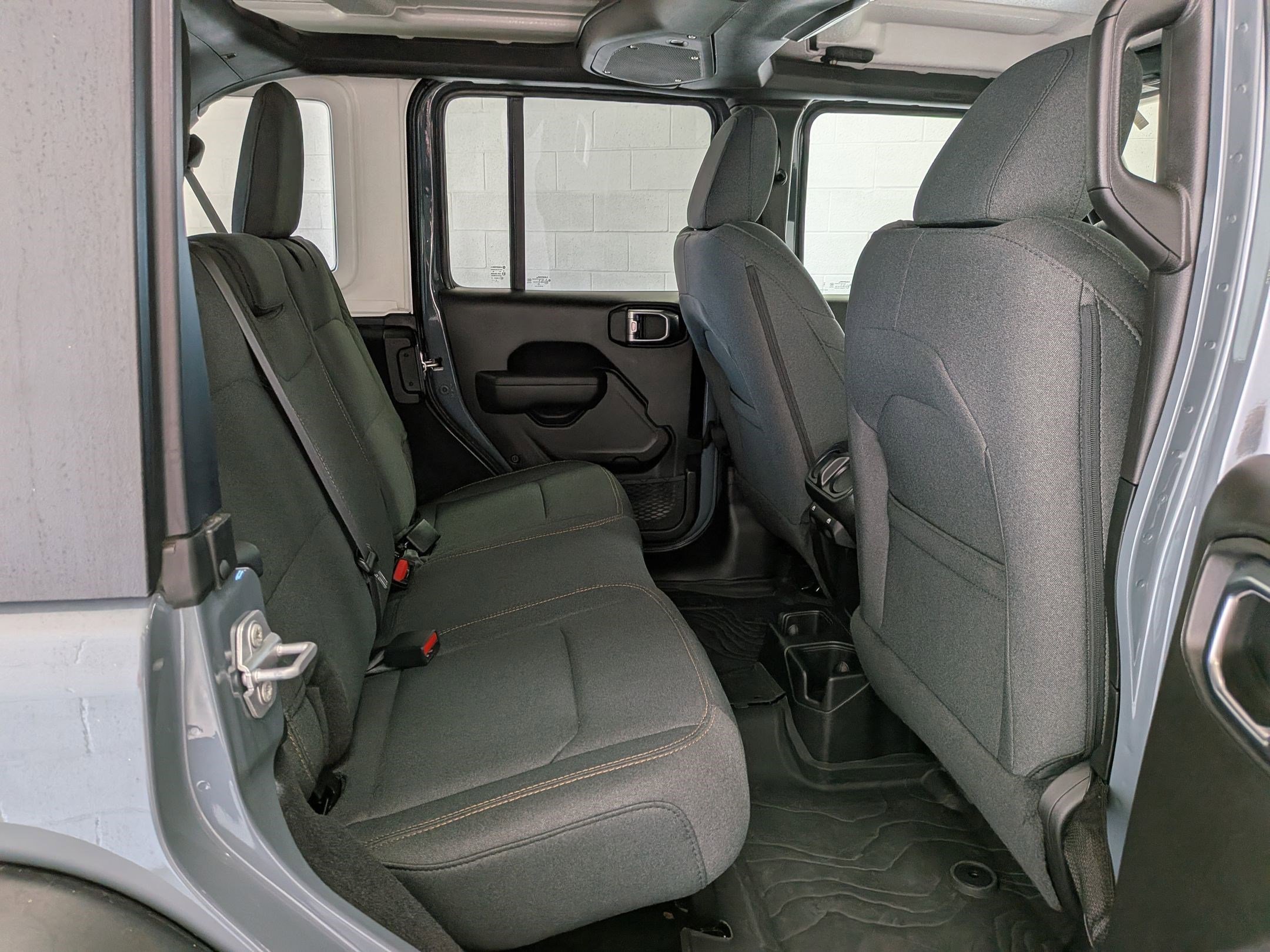 New 2026 Anvil Clear-Coat Exterior Paint Jeep Sport S image 31
