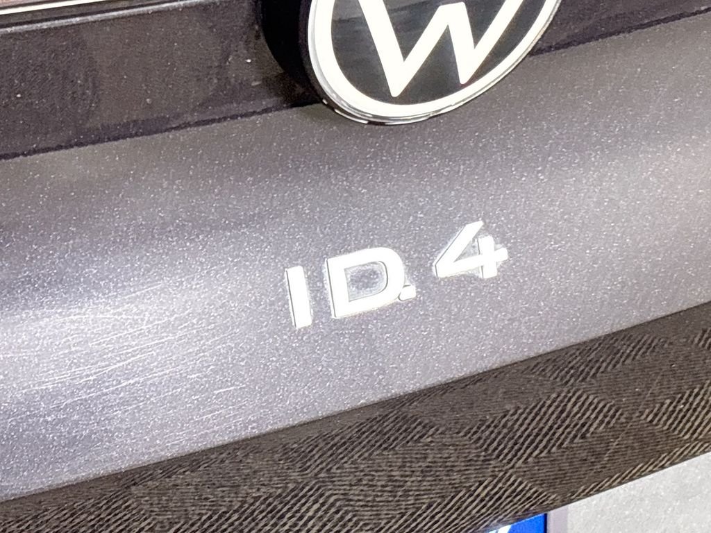 Certified Used 2023 Deep Black Pearl Volkswagen Pro S Plus image 27