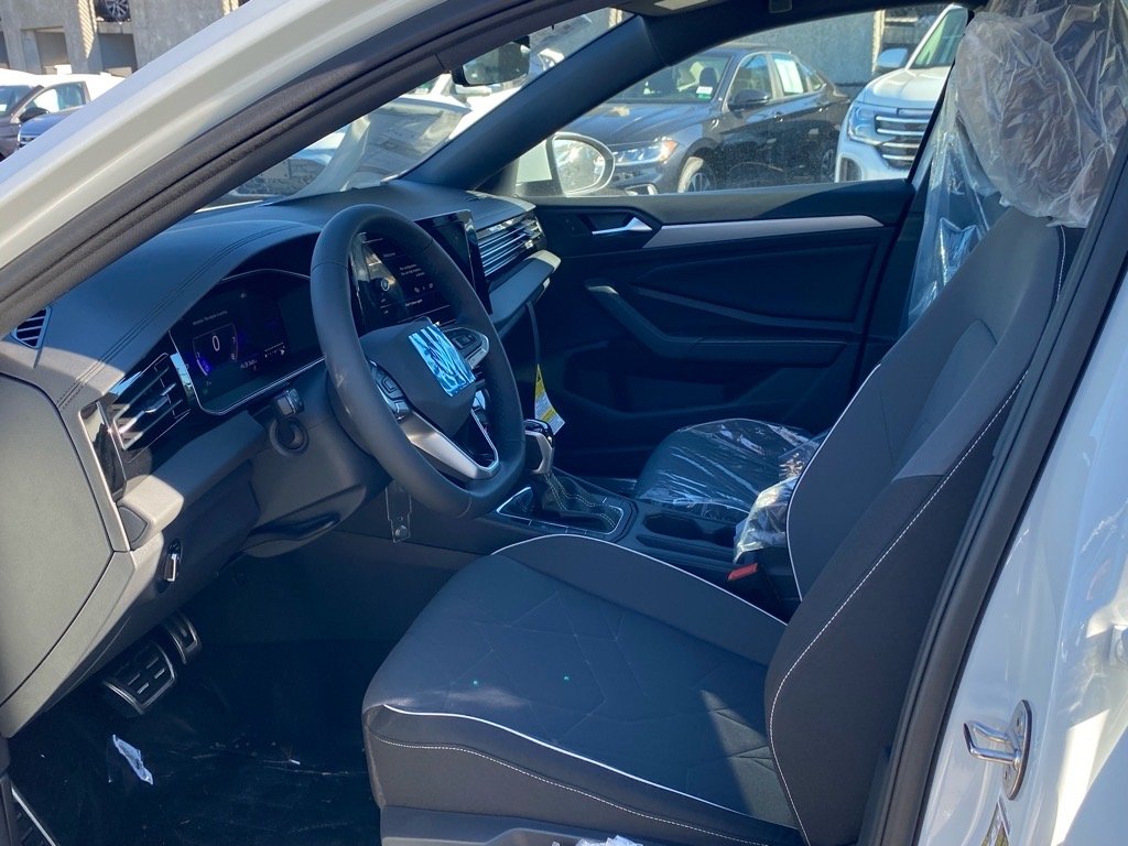 2026 Volkswagen Jetta Sport - Photo 9