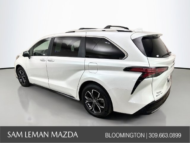 Used 2025 Beige Toyota Platinum image 10