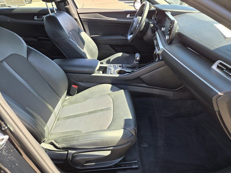 Used 2021 Ebony Black KIA GT-LINE AUTO AWD image 15