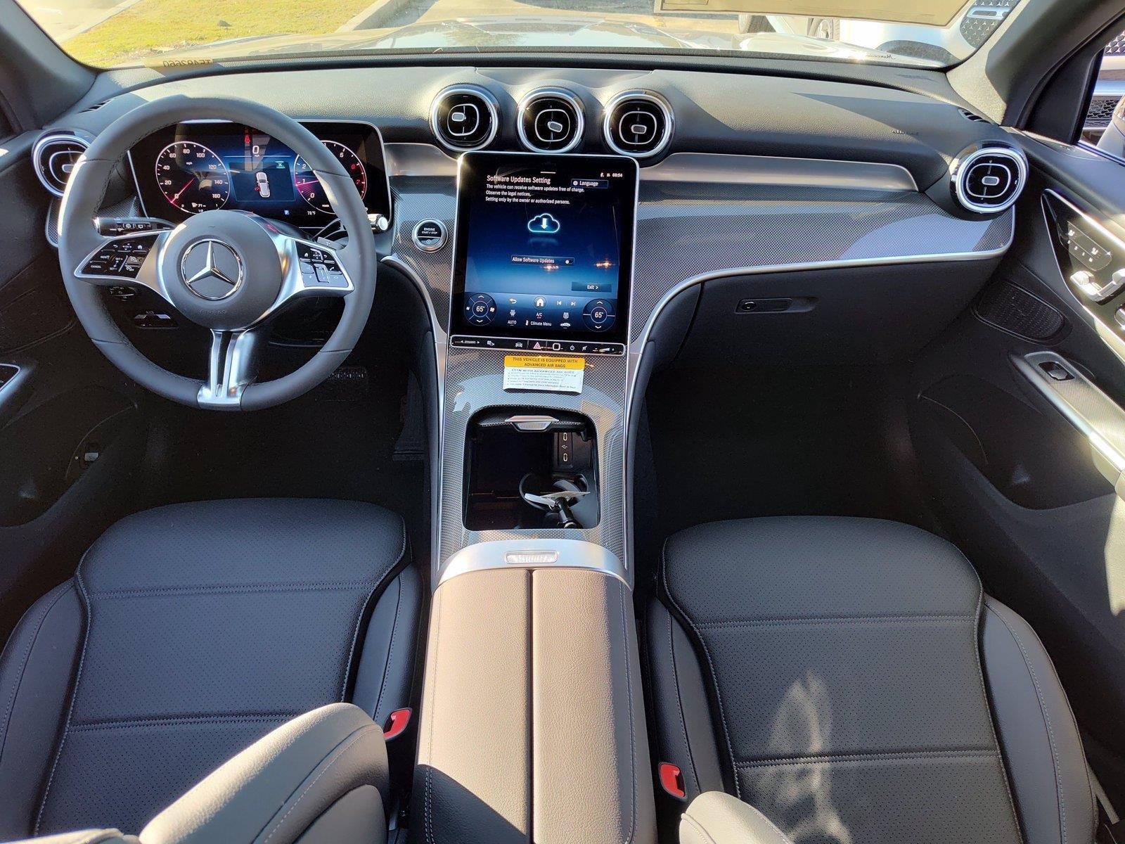 Used 2026 Black Mercedes-Benz GLC 300 image 10