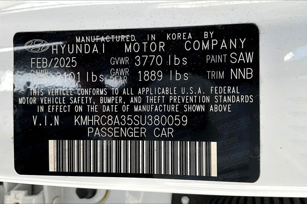 Used 2025 Lunar White Hyundai SEL image 6