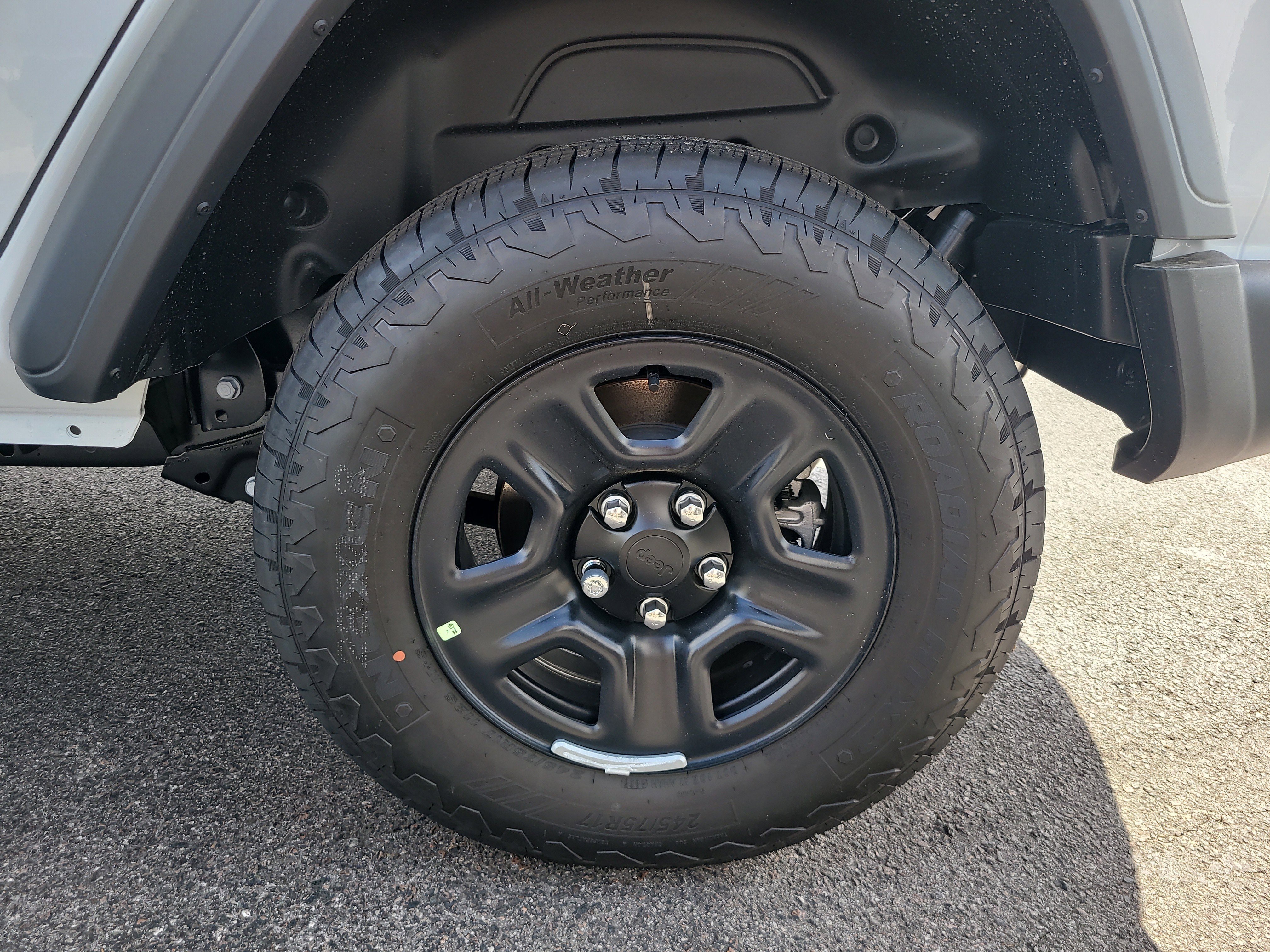 New 2026 Bright White Clear-Coat Exterior Paint Jeep Sport image 9