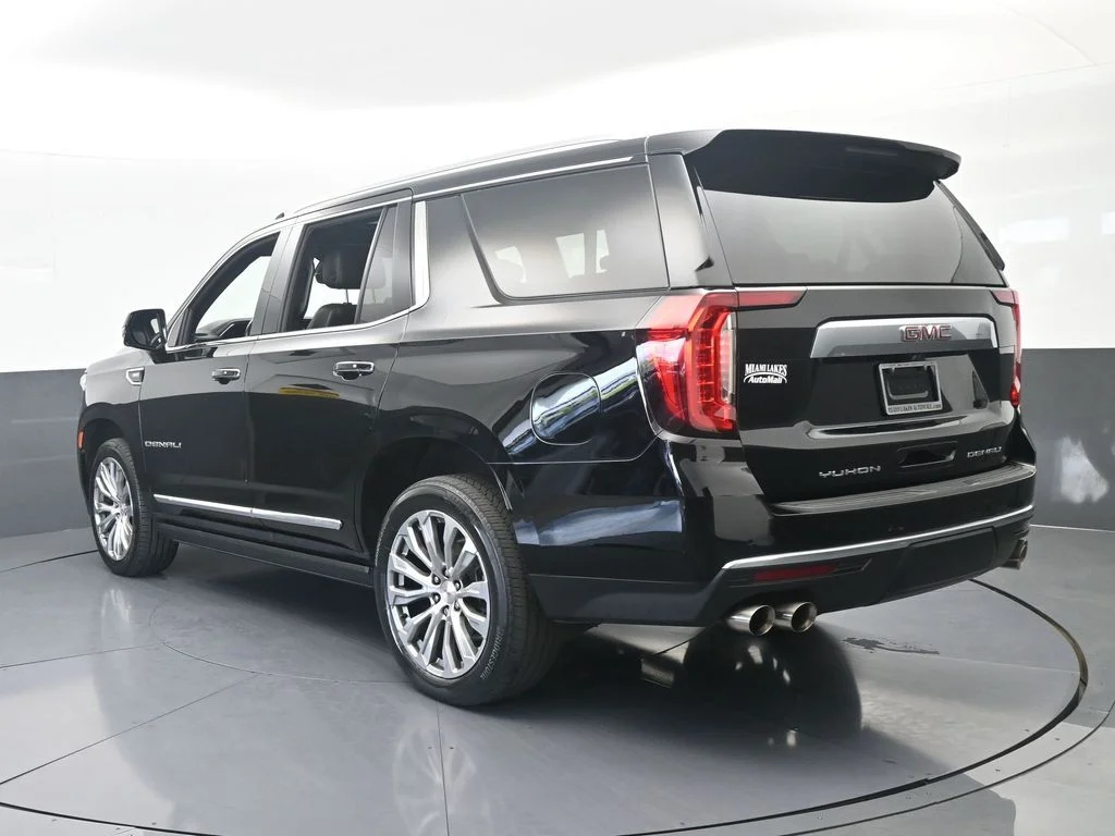 Used 2022 Onyx Black GMC Denali image 3