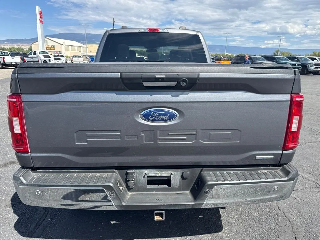 Used 2021 Gray Ford XLT image 10