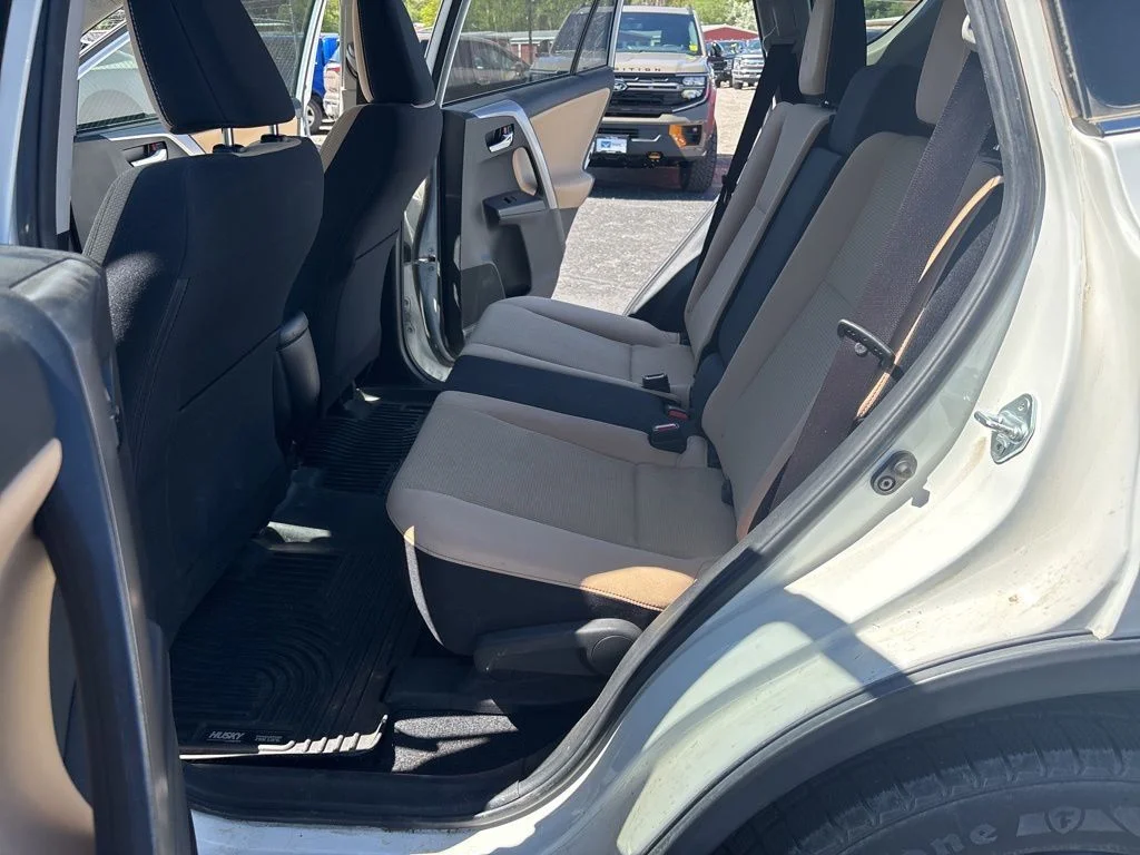 Certified Used 2018 White Toyota XLE image 10