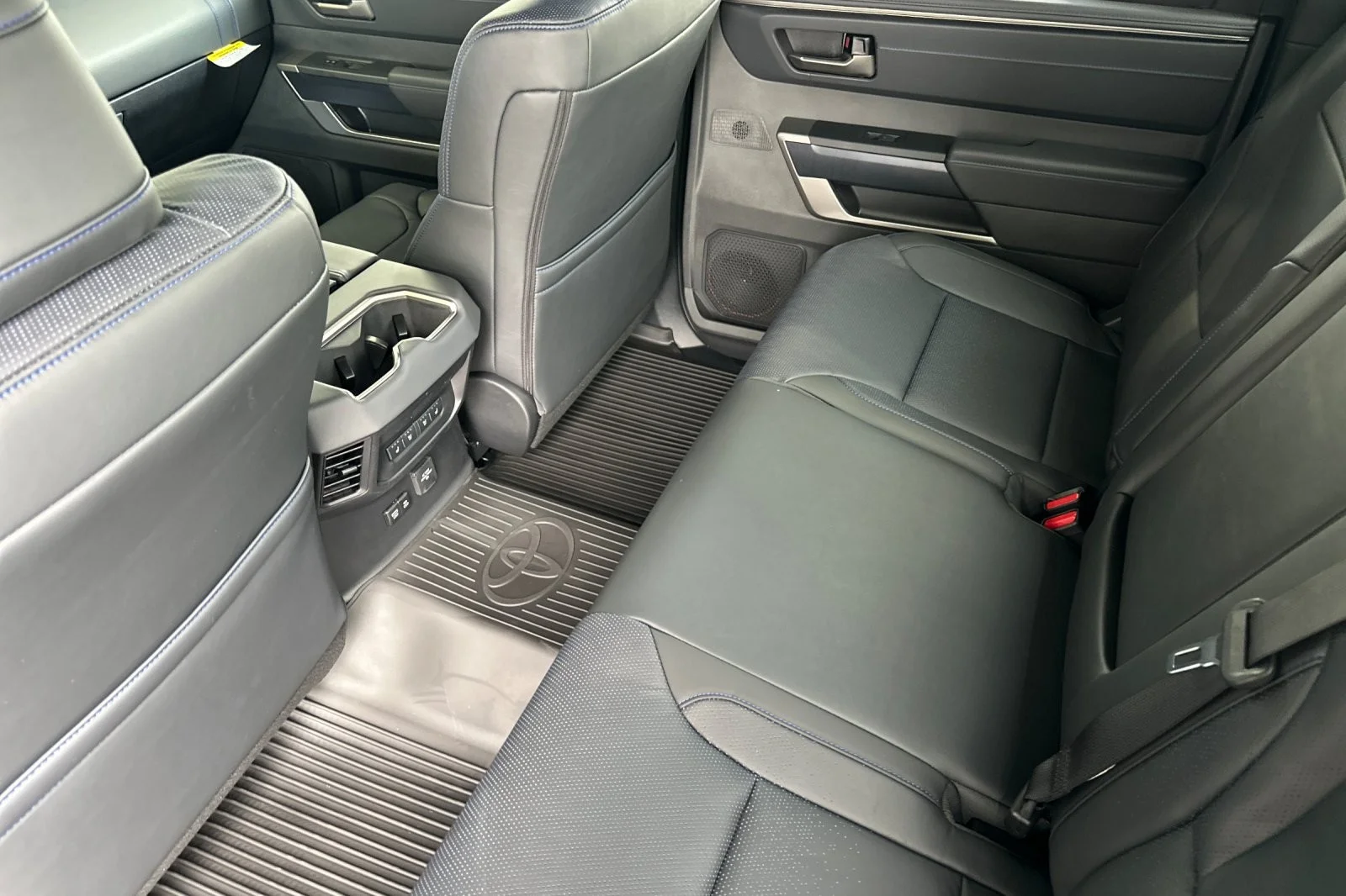 2026 Toyota Tundra Platinum - Photo 11