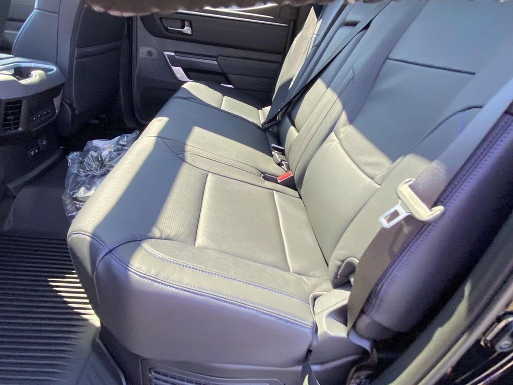 2025 Toyota Tundra Platinum - Photo 16
