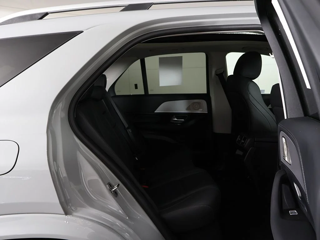 Used 2024 Gray Mercedes-Benz GLE 450 image 34