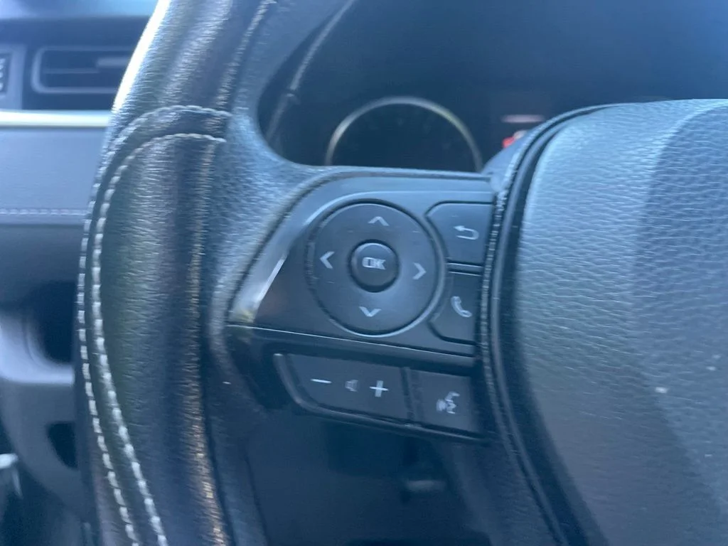 Used 2020 Magnetic Gray Metallic Toyota LE image 10