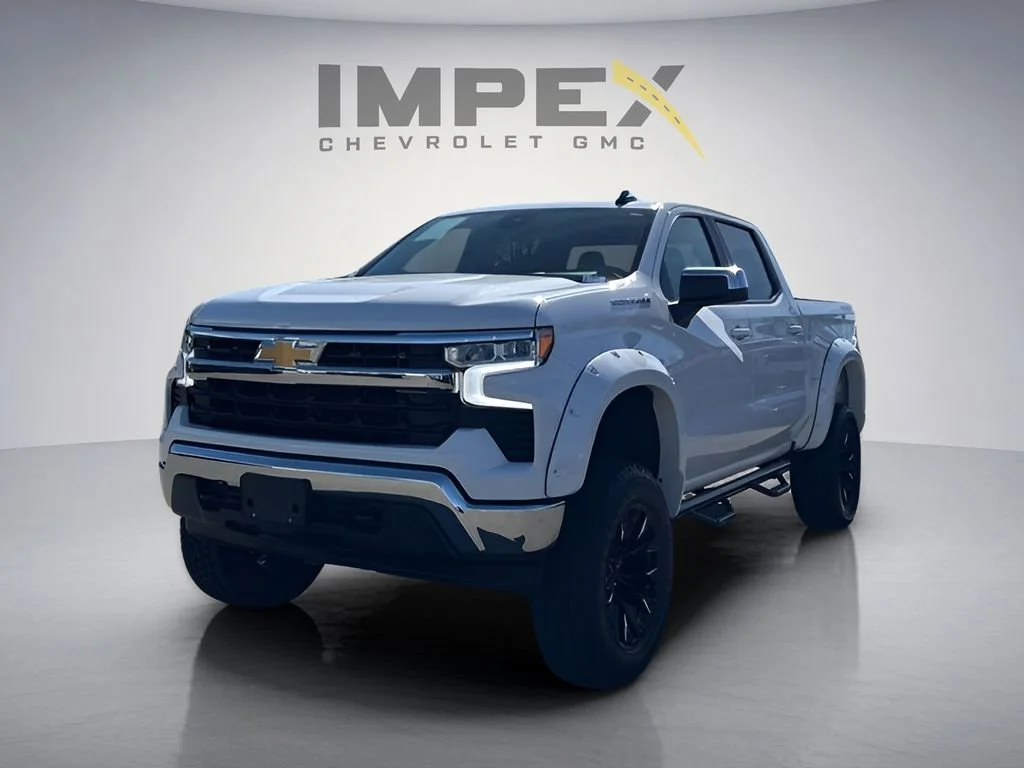 Used 2025 Summit White Chevrolet LT image 1