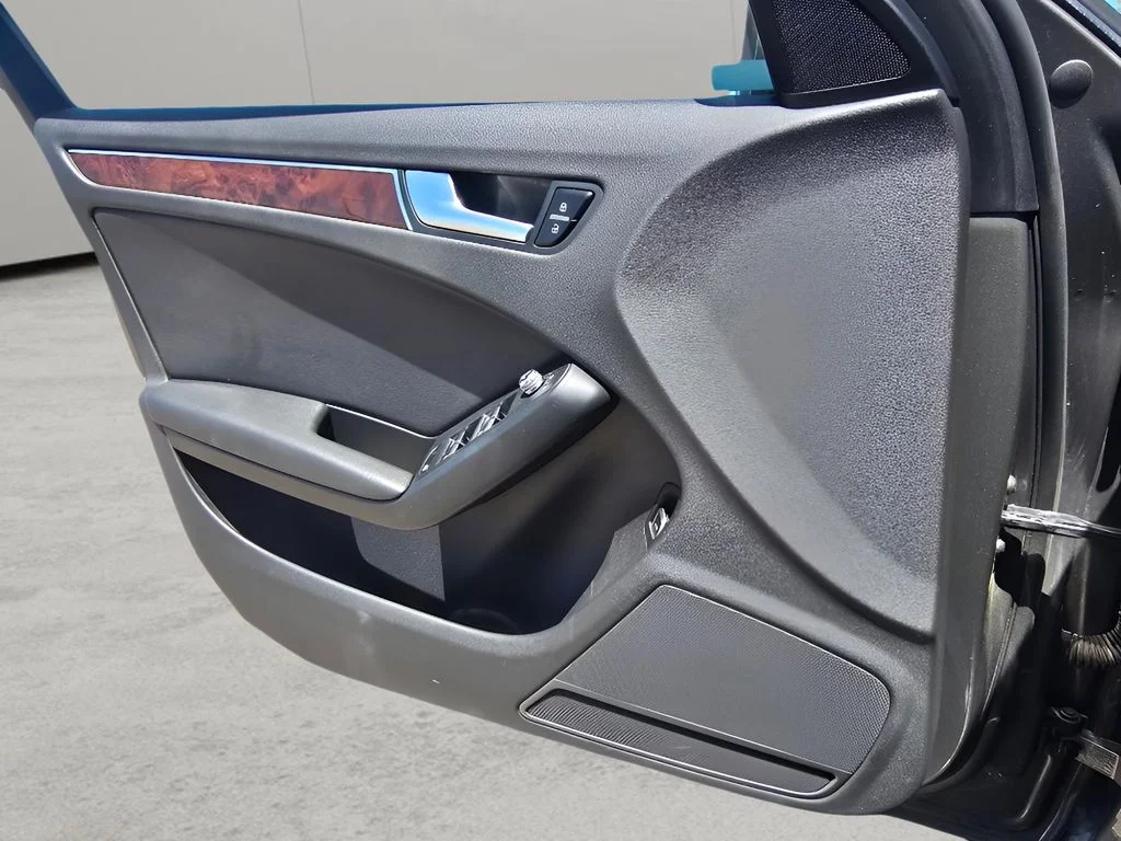 Used 2014 Dakota Gray Metallic Audi Premium image 23
