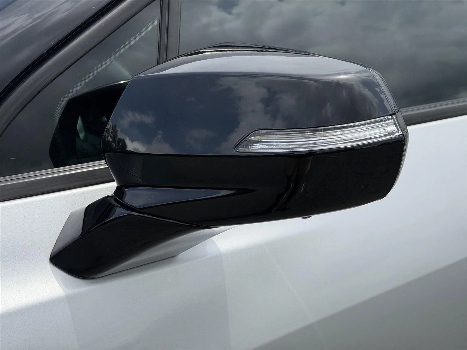 Used 2021 Silver Ice Metallic Chevrolet LT image 40