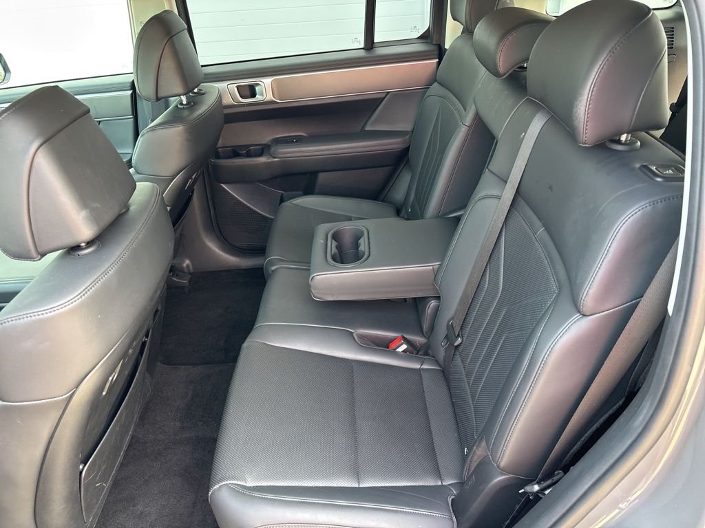 Used 2025 Gray Hyundai SEL image 38