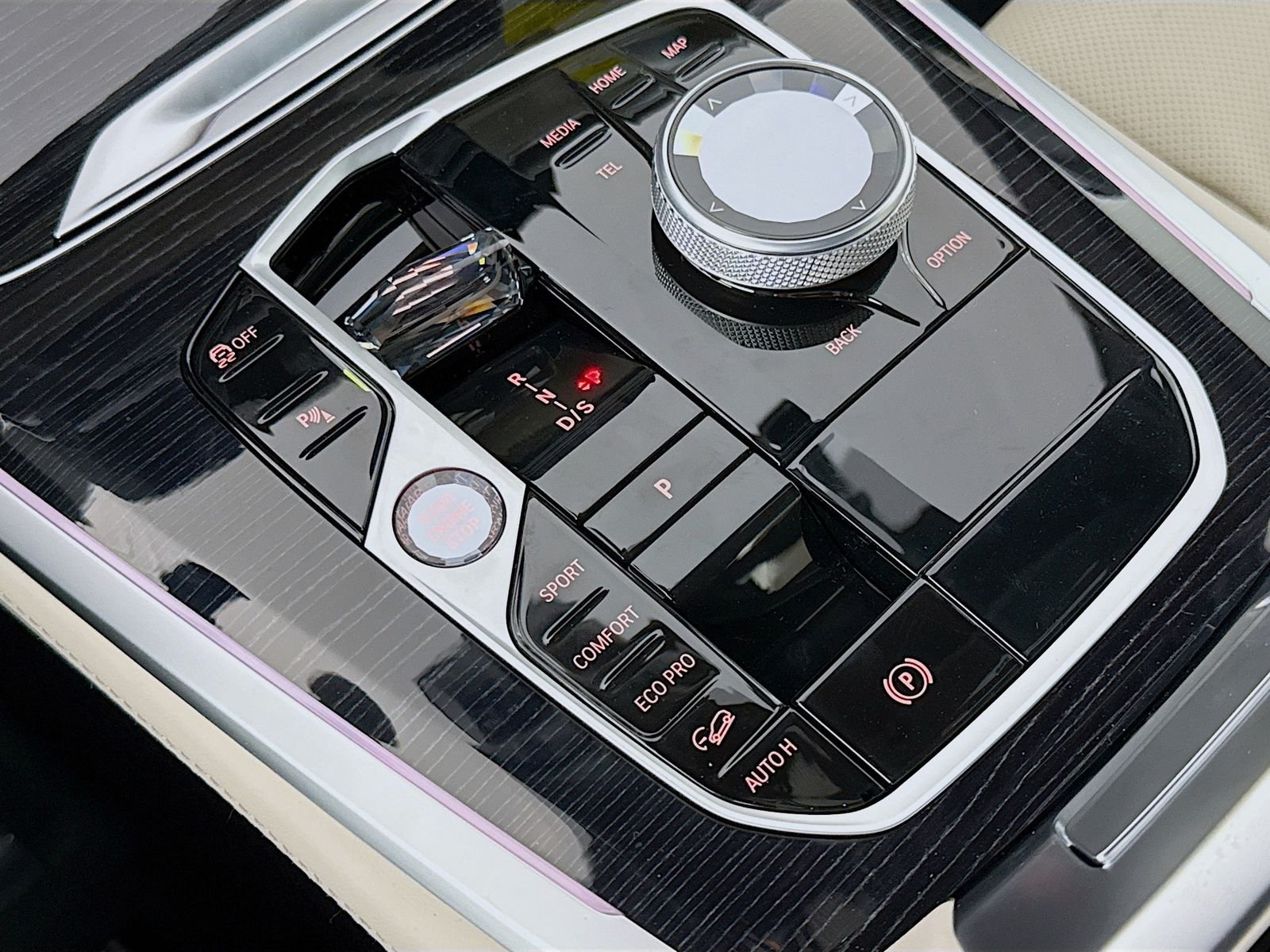 2026 BMW X5 M60i - Photo 17
