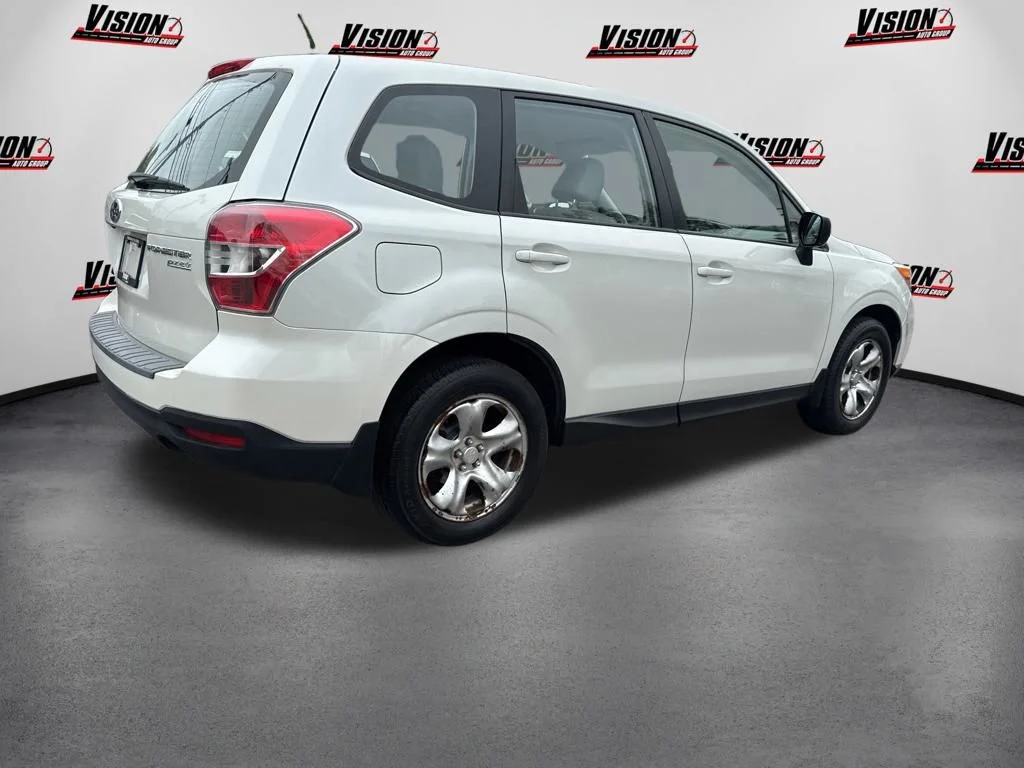 Used 2015 White Subaru 2.5i image 5