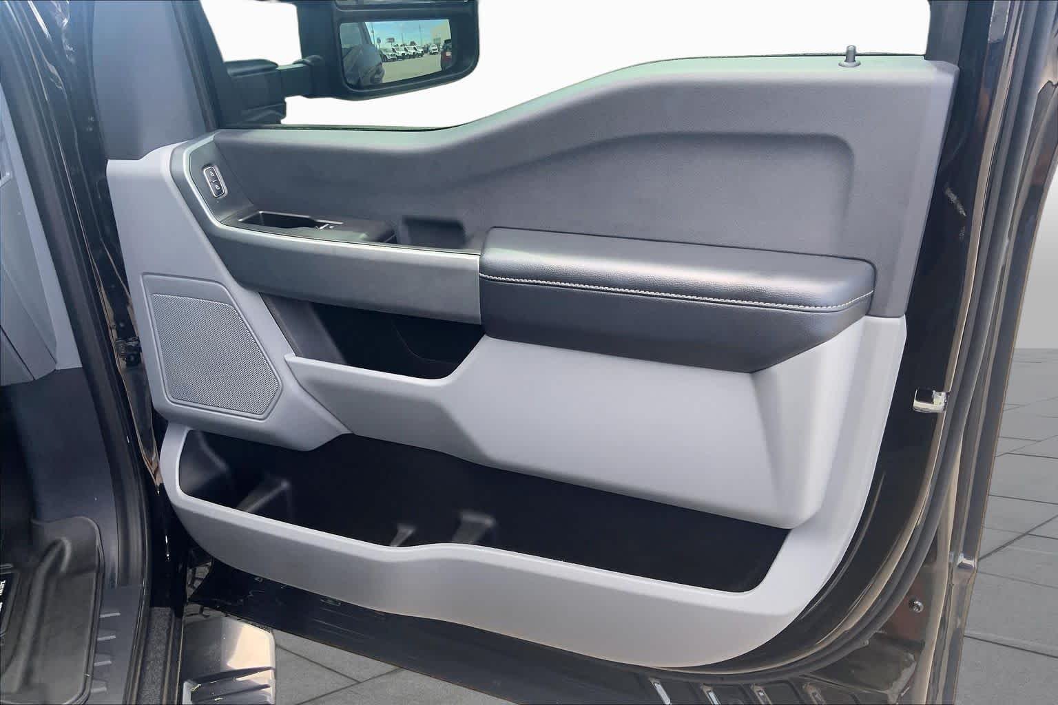 Used 2024 Agate Black Ford XL image 22