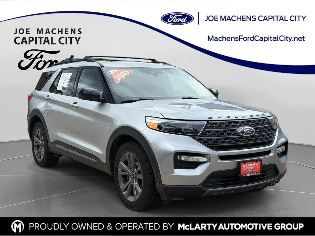 Used 2023 Silver Ford XLT image 1