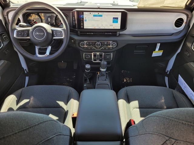2025 Jeep Wrangler 4-Door Sahara - Photo 16