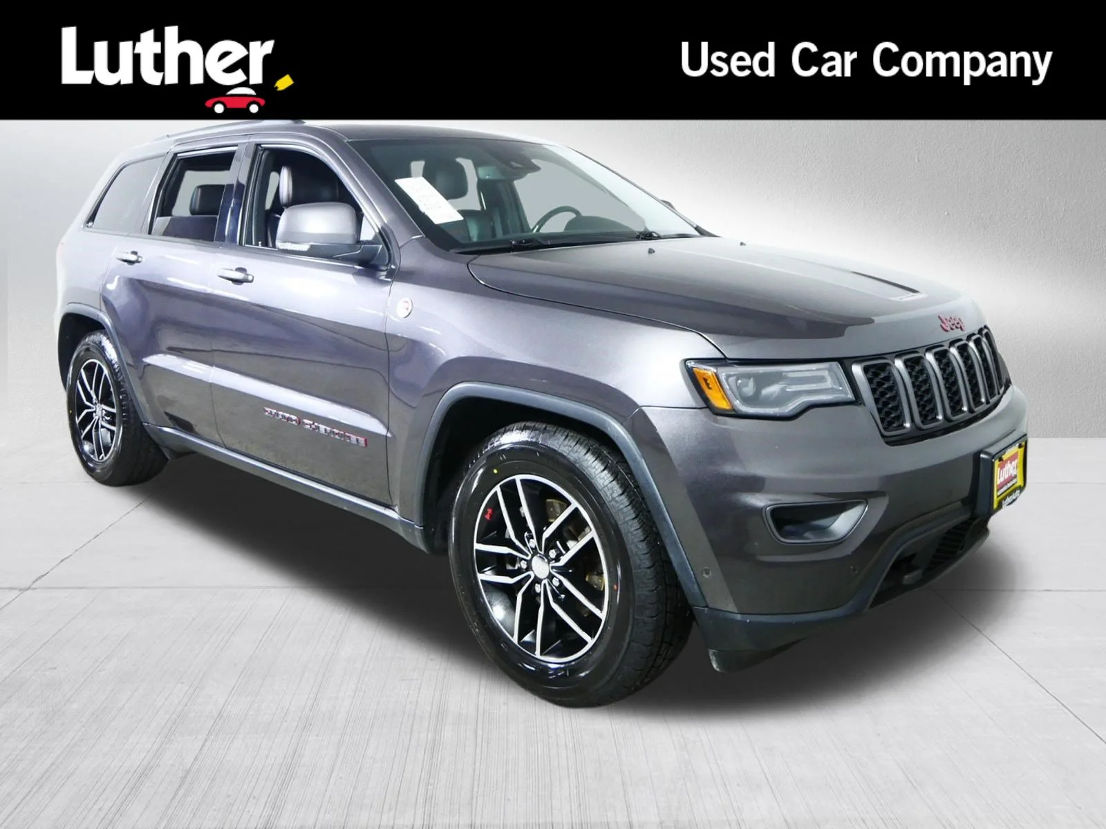 Used 2018 Granite Crystal Metallic Clearcoat Jeep Trailhawk image 1