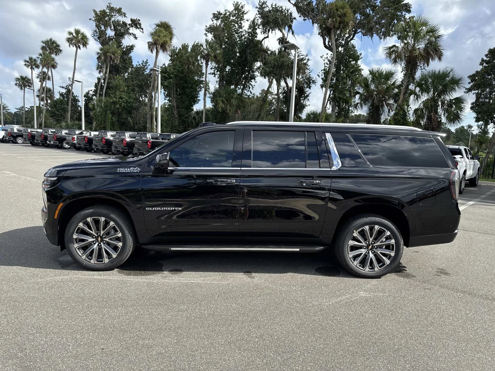 2026 Chevrolet Suburban High Country - Photo 6