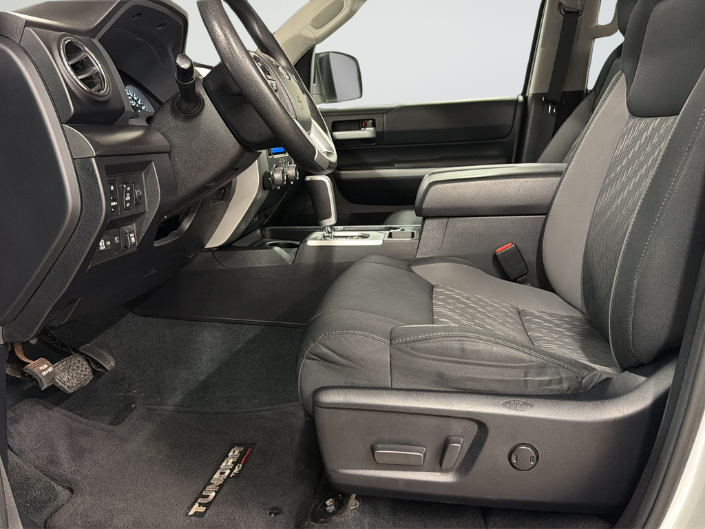Used 2021 White Toyota SR5 image 11