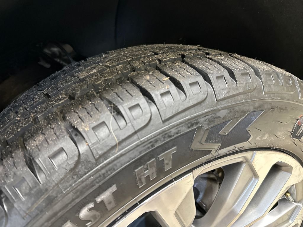 Used 2021  GMC Denali image 12