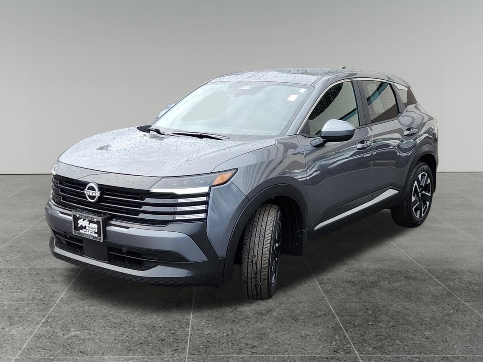Used 2025 Gun Metallic Nissan SV image 3